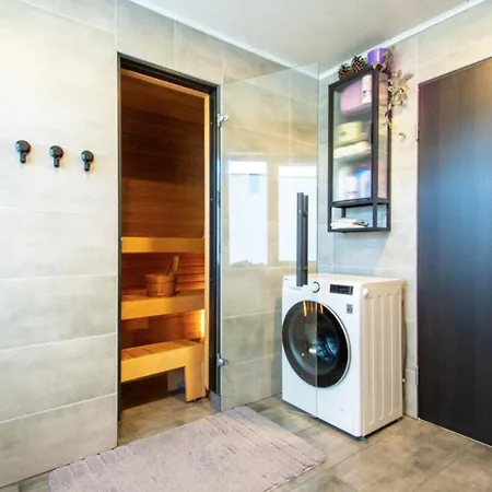 Private House With A Garden In Kristiine فيلة تالين