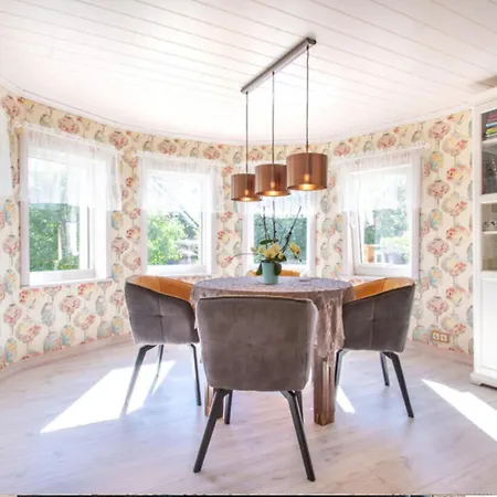 Villa Private House With A Garden In Kristiine